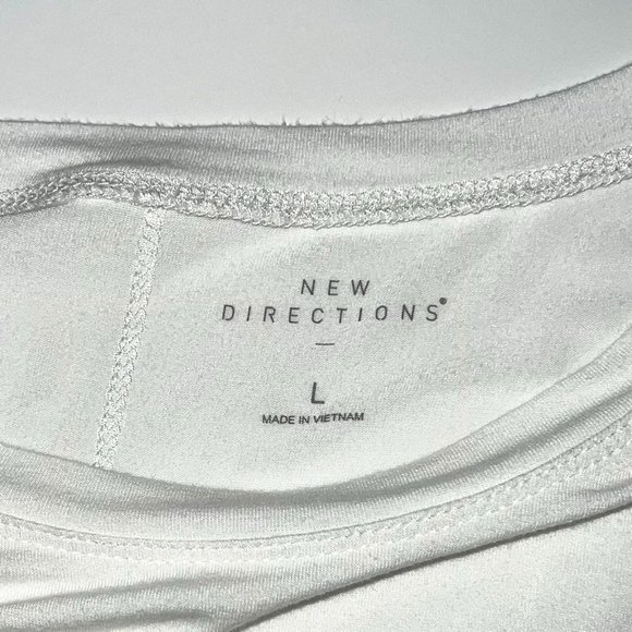 New Directions - Women's Size L Solid White Blouse - 3/4 Sleeves Round Neckline - Picture 4 of 14